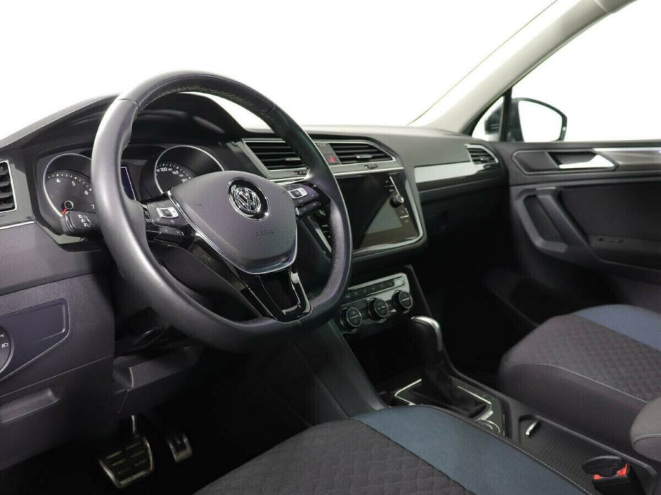 Volkswagen Tiguan, 1.5 л, Робот, 2019 фото 8