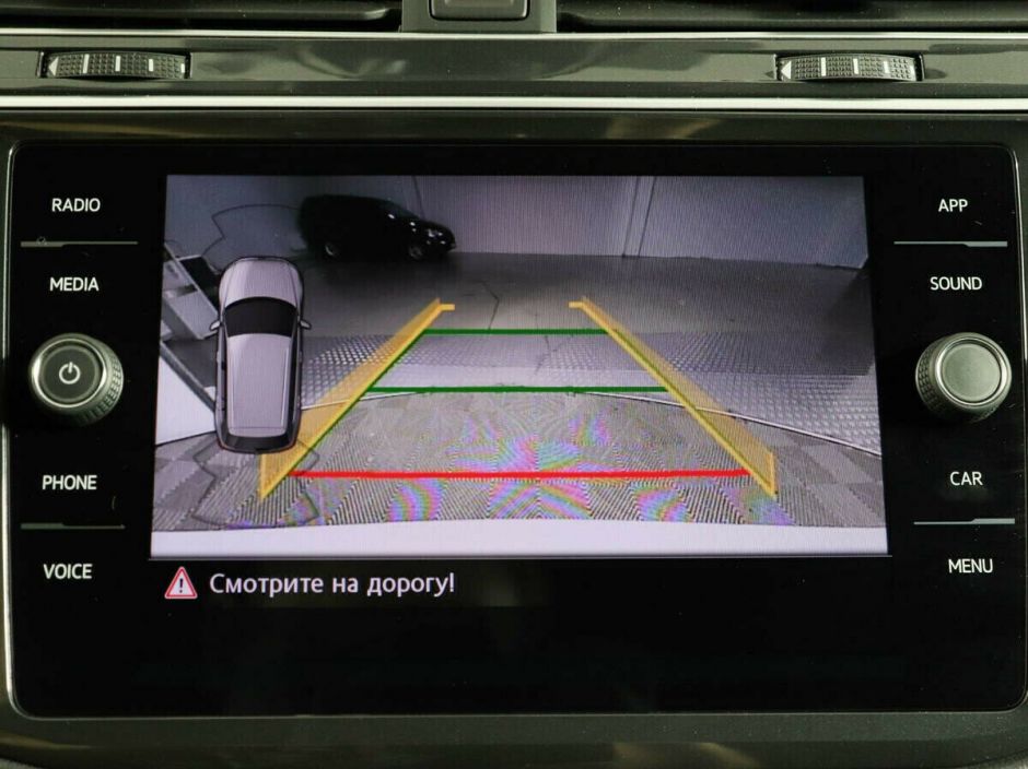 Volkswagen Tiguan, 1.5 л, Робот, 2019 фото 1