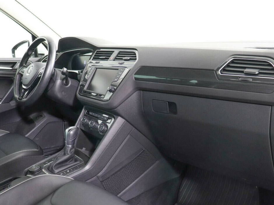 Volkswagen Tiguan, 2.0 л, Робот, 2017 фото 7