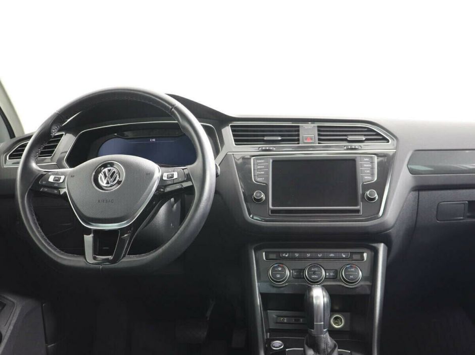 Volkswagen Tiguan, 2.0 л, Робот, 2017 фото 11