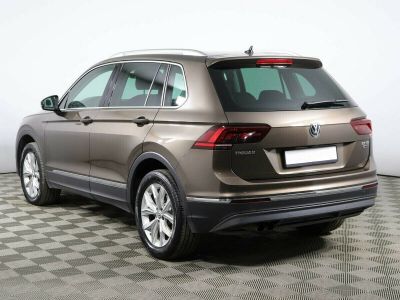 Volkswagen Tiguan, 2.0 л, РКПП, 2018 фото 5