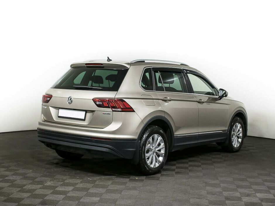 Volkswagen Tiguan, 2.0 л, Робот, 2017 фото 5