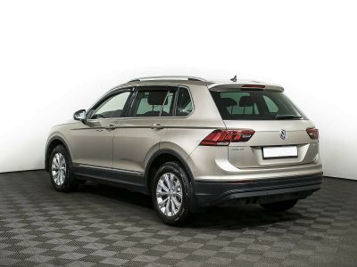 Volkswagen Tiguan, 2.0 л, РКПП, 2017 фото 6