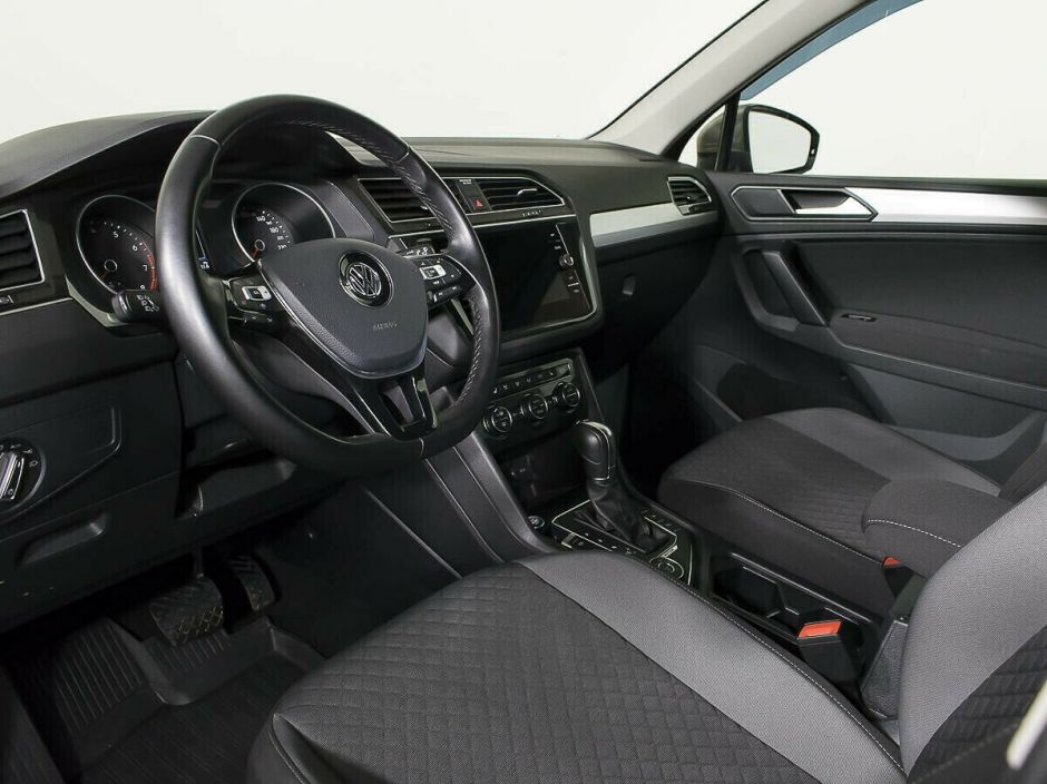 Volkswagen Tiguan, 2.0 л, Робот, 2017 фото 7