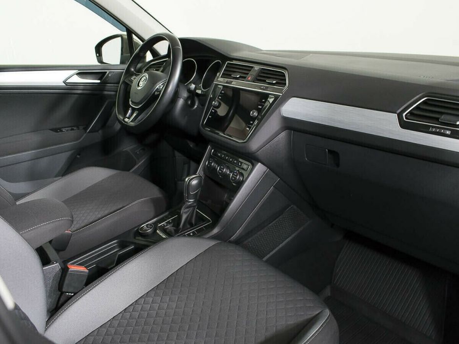 Volkswagen Tiguan, 2.0 л, Робот, 2017 фото 8