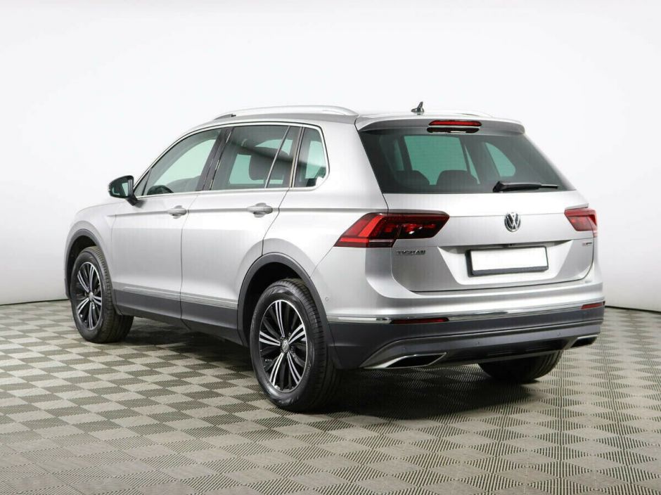 Volkswagen Tiguan, 2.0 л, Робот, 2018 фото 5