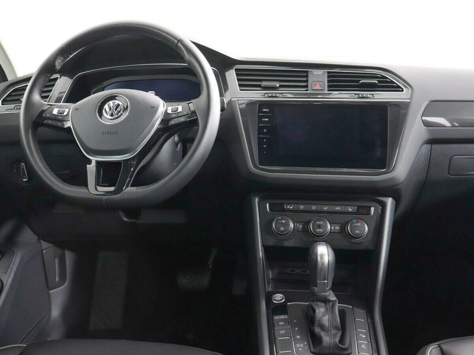 Volkswagen Tiguan, 2.0 л, Робот, 2018 фото 7