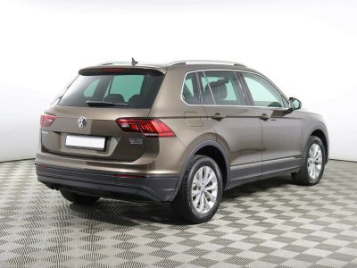 Volkswagen Tiguan, 2.0 л, РКПП, 2018 фото 5