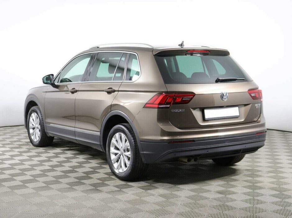 Volkswagen Tiguan, 2.0 л, Робот, 2018 фото 6