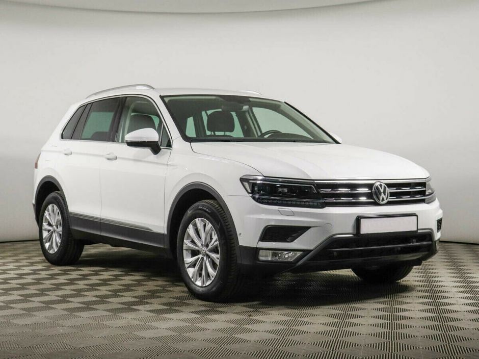 Volkswagen Tiguan, 2.0 л, Робот, 2018 фото 4