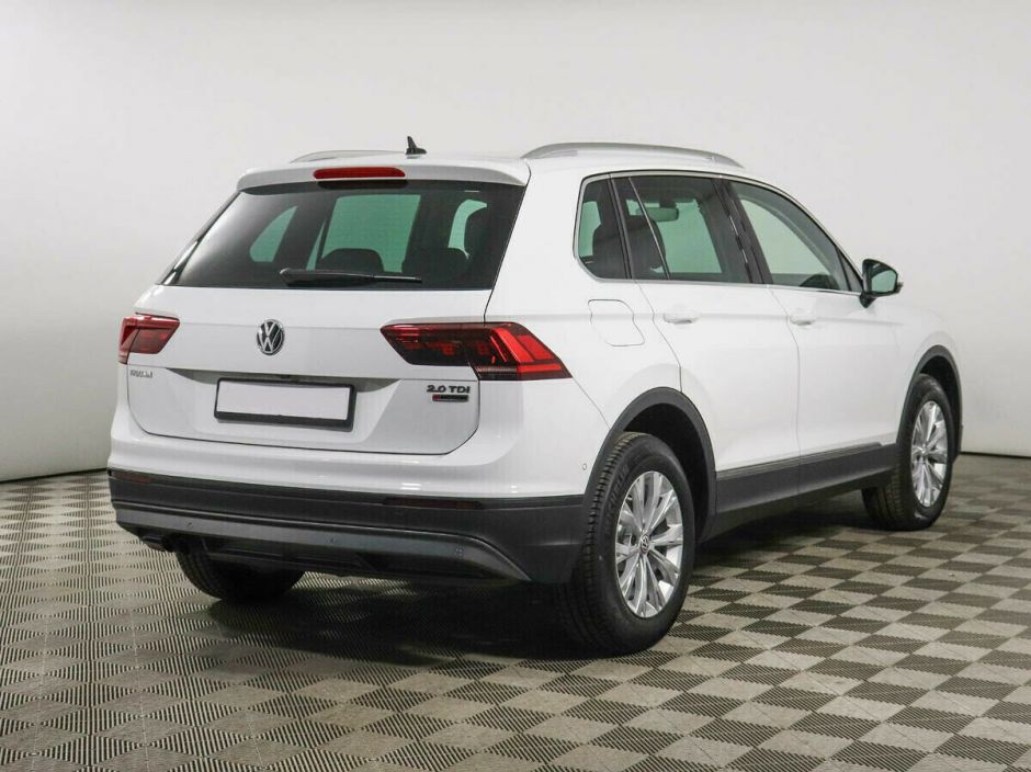 Volkswagen Tiguan, 2.0 л, Робот, 2018 фото 5