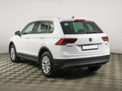 Volkswagen Tiguan, 2.0 л, РКПП, 2018 фото 6