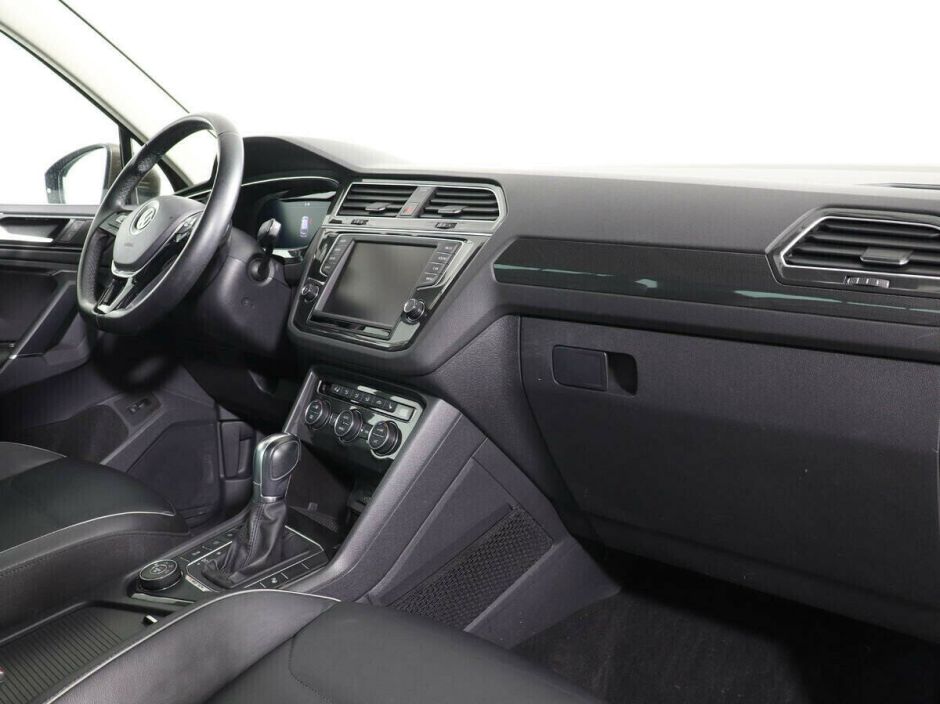 Volkswagen Tiguan, 2.0 л, Робот, 2017 фото 8