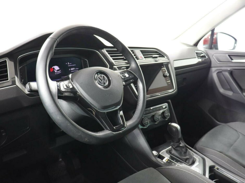 Volkswagen Tiguan, 2.0 л, Робот, 2017 фото 7