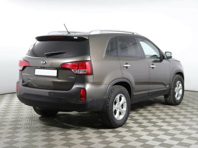 Kia Sorento, 2.2 л, АКПП, 2016 фото 6