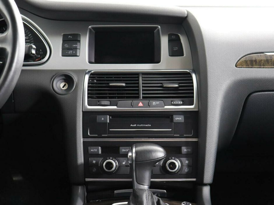 Audi Q7, 3.0 л, АТ, 2011 фото 1