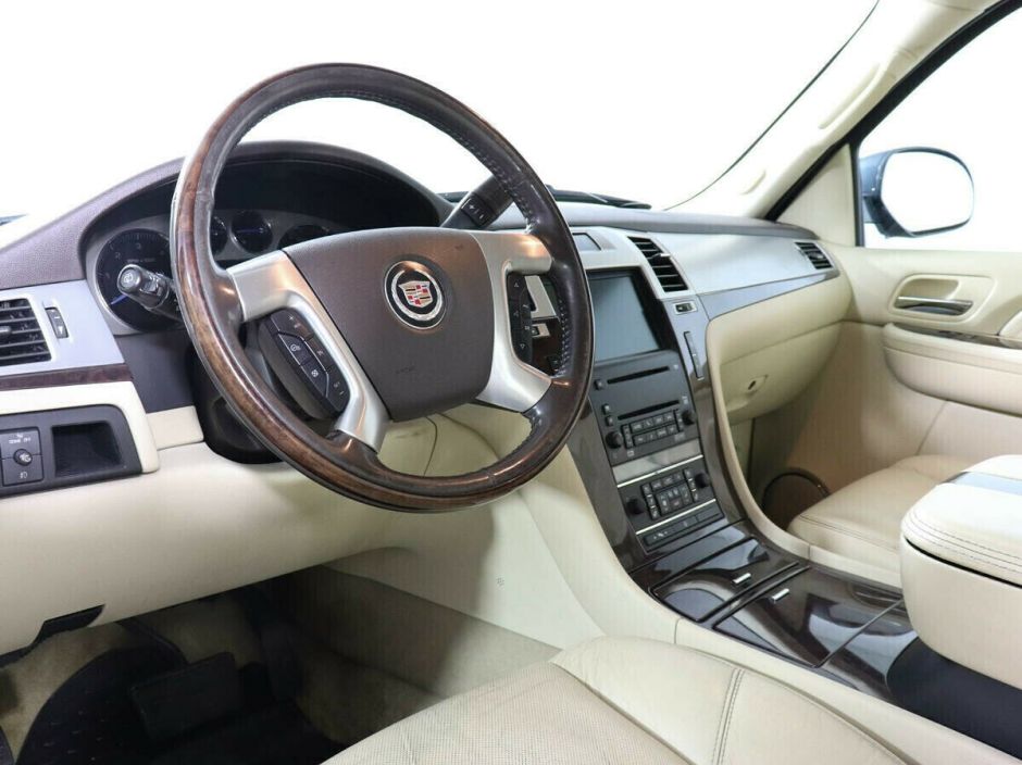 Cadillac Escalade, 6.2 л, АТ, 2010 фото 8