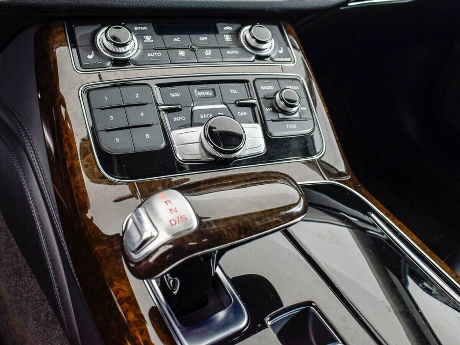 Audi A8, 4.2 л, АТ, 2011 фото 7