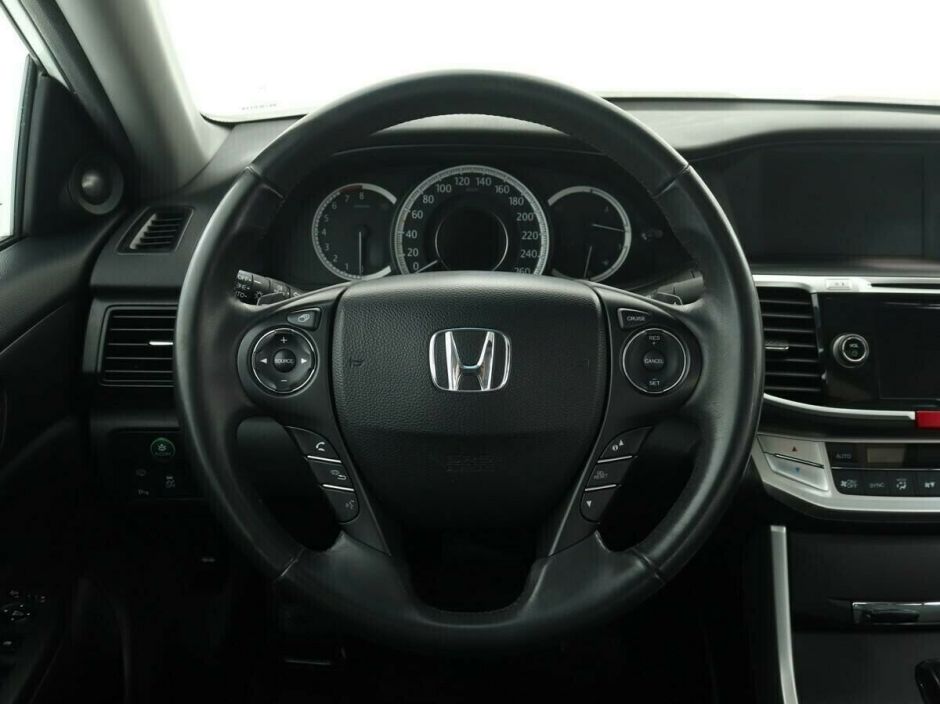 Honda Accord, 2.4 л, АТ, 2013 фото 1