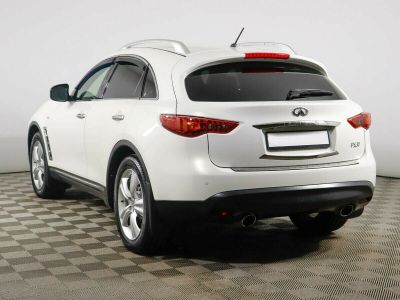 Infiniti FX, 3.7 л, АКПП, 2010 фото 6