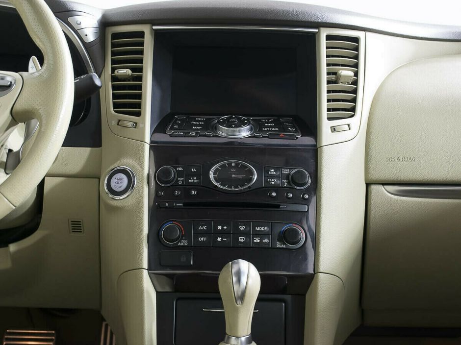 Infiniti FX, 3.7 л, АТ, 2010 фото 11