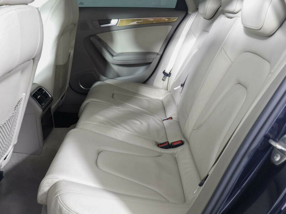 Audi A4, 3.2 л, АТ, 2009 фото 1