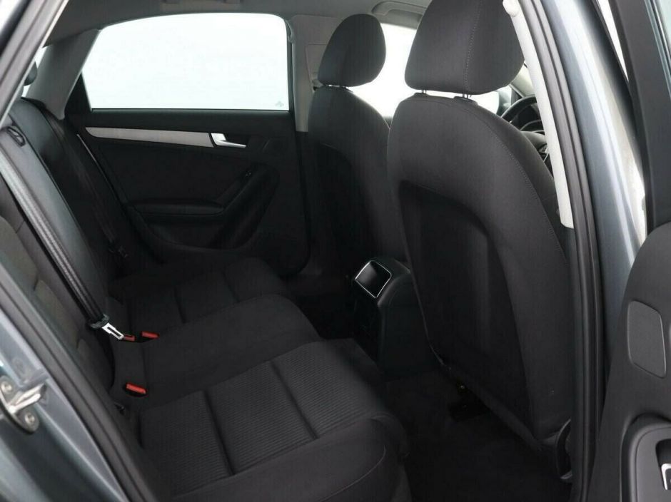 Audi A4, 1.8 л, Вариатор, 2015 фото 1