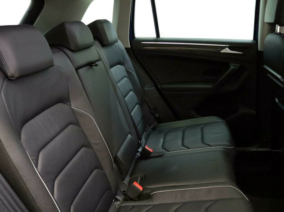 Volkswagen Tiguan, 2.0 л, Робот, 2018 фото 7