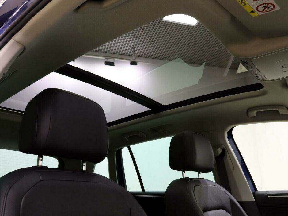 Volkswagen Tiguan, 2.0 л, Робот, 2018 фото 9