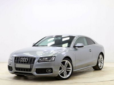 Audi A5, 2.0 л, РКПП, 2010 фото 3