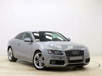 Audi A5, 2.0 л, РКПП, 2010 фото 4