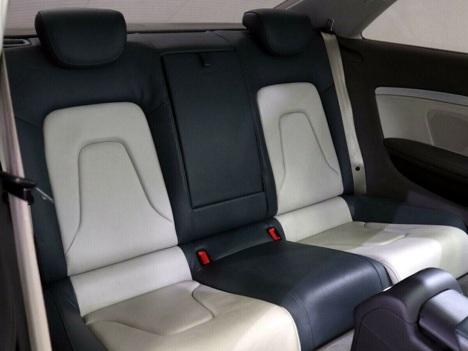 Audi A5, 2.0 л, Робот, 2010 фото 2