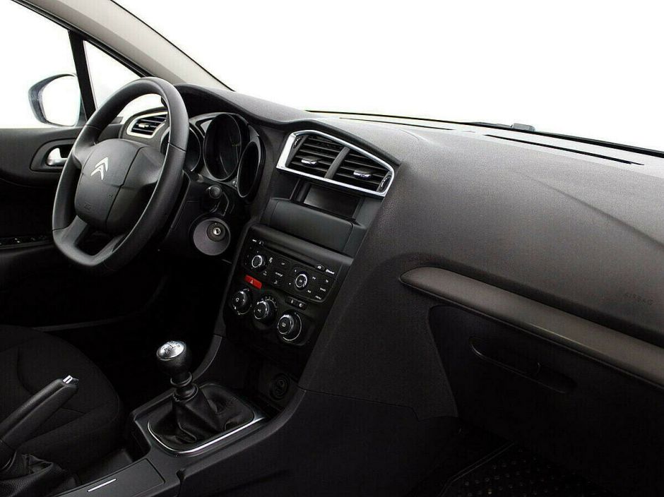Citroen C4, 1.6 л, МТ, 2016 фото 2