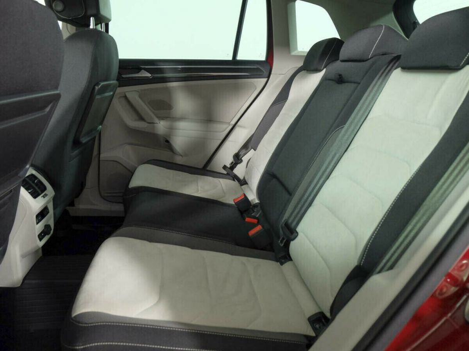 Volkswagen Tiguan, 2.0 л, АТ, 2018 фото 1