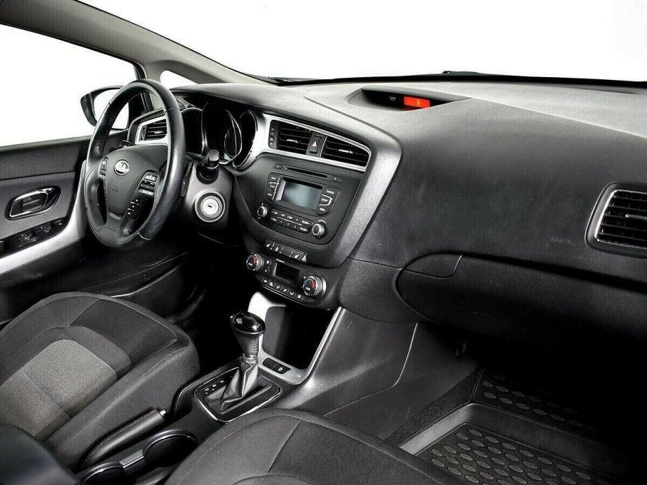 Kia Ceed, 1.6 л, АТ, 2018 фото 2