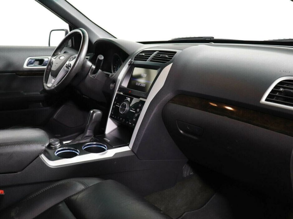 Ford Explorer, 3.5 л, АТ, 2012 фото 9