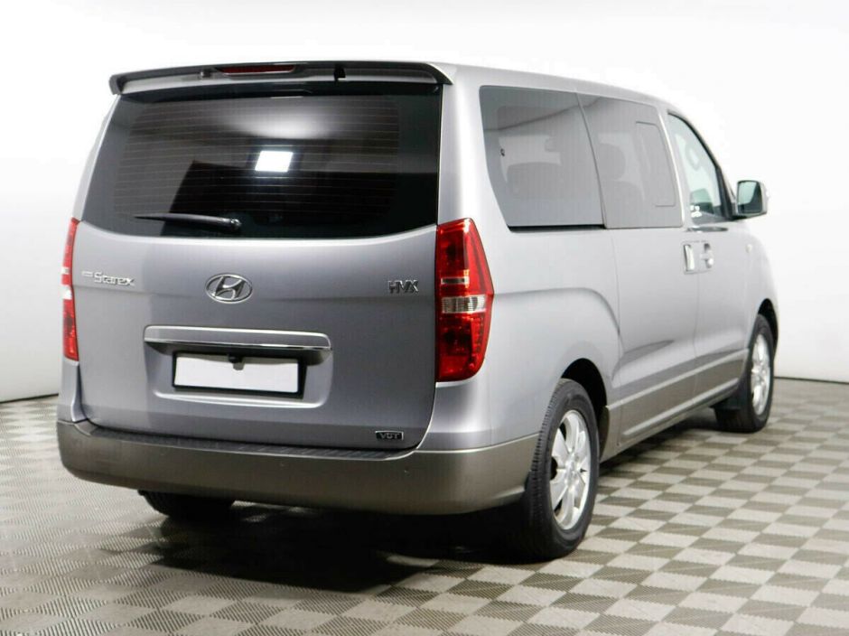 Hyundai Grand Starex, 2.5 л, АТ, 2011 фото 6