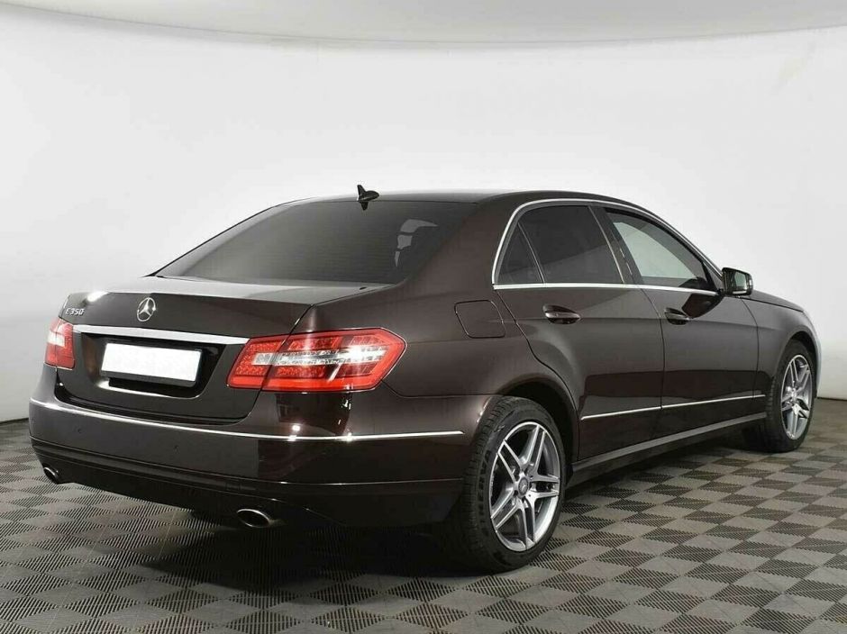 Mercedes-Benz E-Класс, 3.5 л, АТ, 2010 фото 5
