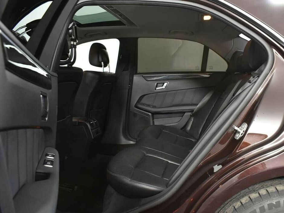 Mercedes-Benz E-Класс, 3.5 л, АТ, 2010 фото 1