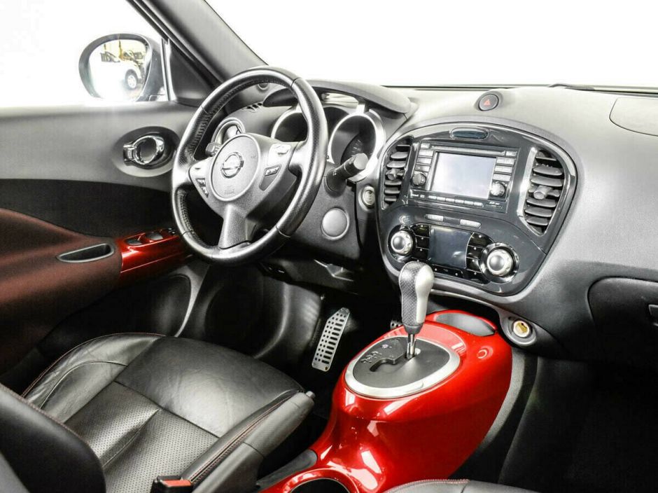 Nissan Juke, 1.6 л, Вариатор, 2010 фото 2