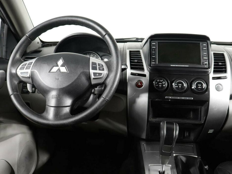 Mitsubishi Pajero Sport, 2.5 л, АТ, 2012 фото 8