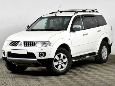 Mitsubishi Pajero Sport, 3.0 л, АКПП, 2010 фото 3