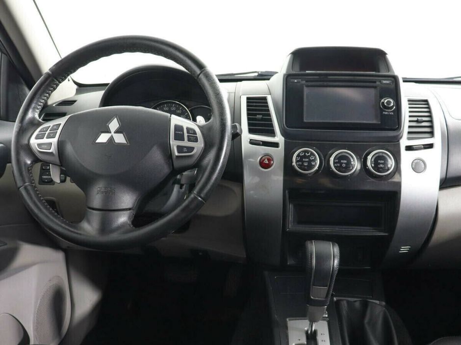 Mitsubishi Pajero Sport, 2.4 л, АТ, 2015 фото 9