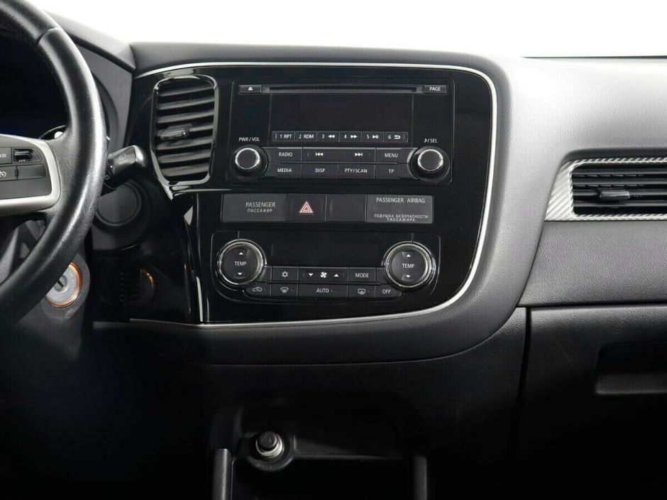 Mitsubishi Outlander, 2.0 л, Вариатор, 2013 фото 8