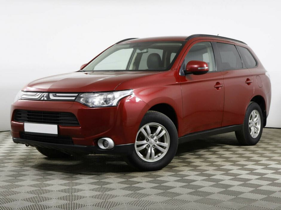 Mitsubishi Outlander, 2.4 л, Вариатор, 2014 фото 3