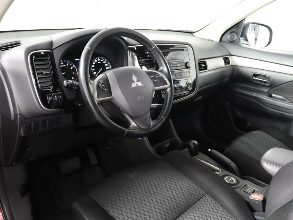 Mitsubishi Outlander, 2.4 л, Вариатор, 2014 фото 8