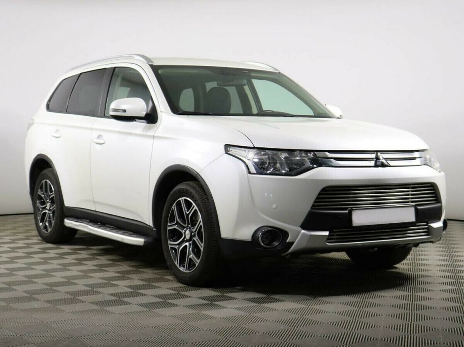 Mitsubishi Outlander, 2.4 л, Вариатор, 2014 фото 4