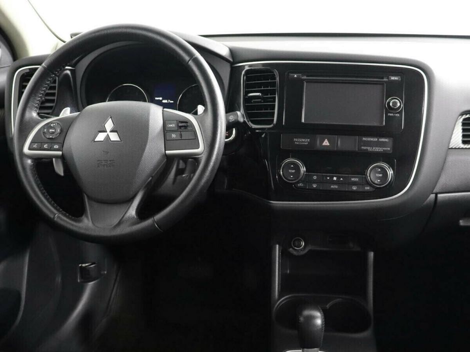 Mitsubishi Outlander, 2.4 л, Вариатор, 2014 фото 8