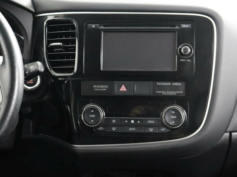 Mitsubishi Outlander, 2.4 л, Вариатор, 2014 фото 2