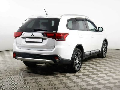 Mitsubishi Outlander, 2.4 л, CVT, 2016 фото 6